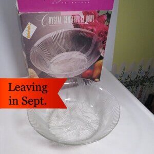 Crystal Clear Glass Centerpiece Bowl 10"